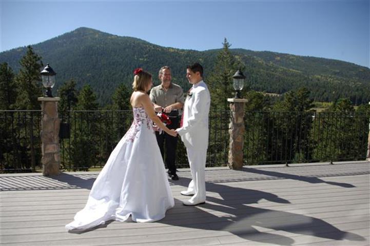 cheap-Colorado-Wedding-Vow-Renewal-elopement-at-arrowhead-manor