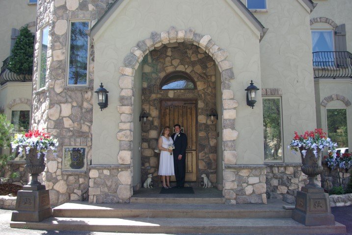 Colorado-Wedding-Vow-Renewal-arrowhead-manor-hotel
