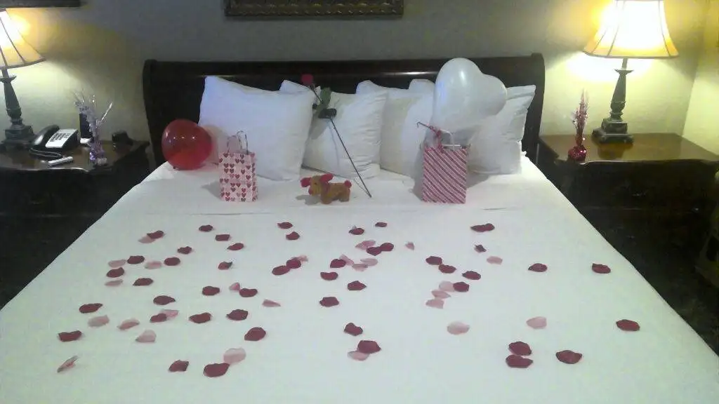 valentines-bed-decorations